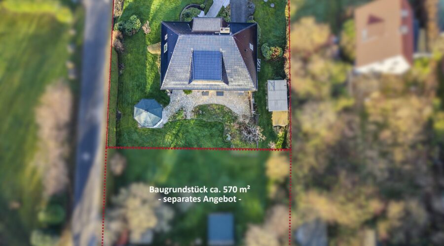 Drohne_Haus_mit_getrennten_Grundstück_markierung Baugrundtsück